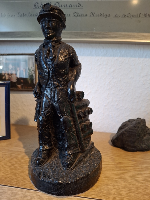 Miner statue
